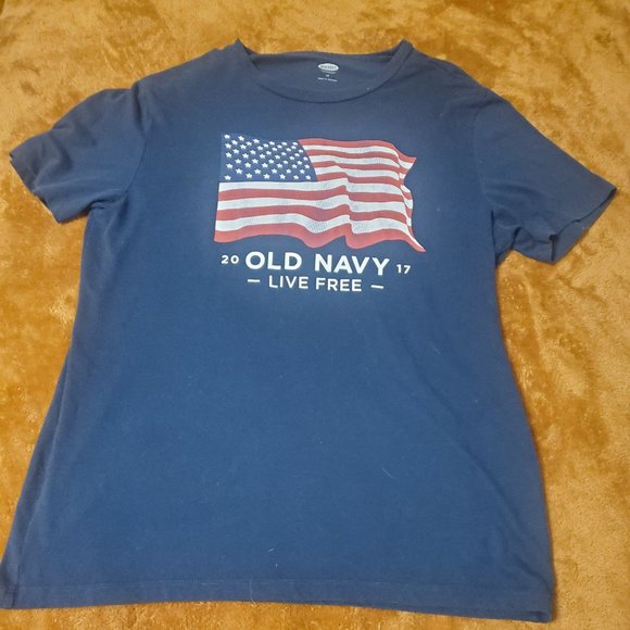 Old Navy Tops - Old navy t shirt